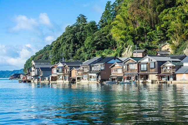 Khám phá 2 ngôi làng ven biển đặc biệt ở Nhật Bản